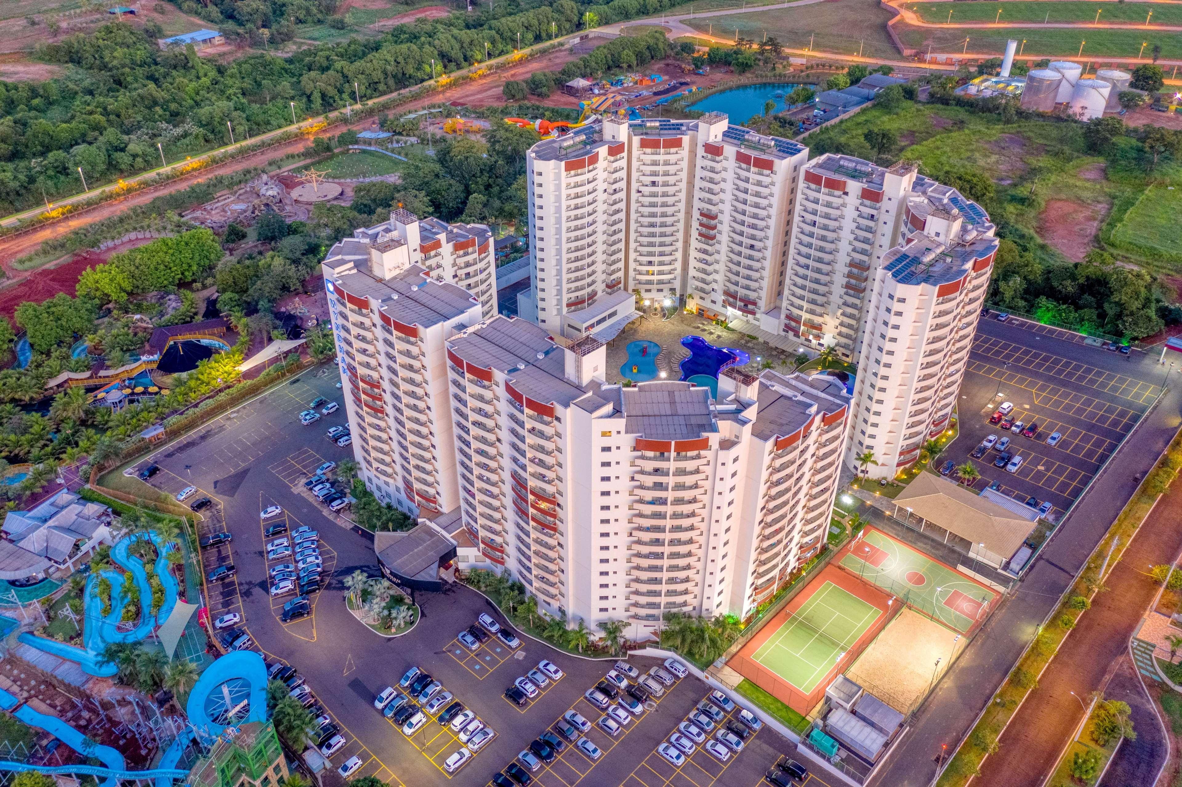 Wyndham Olimpia Royal Hotels Extérieur photo Aerial view of the complex