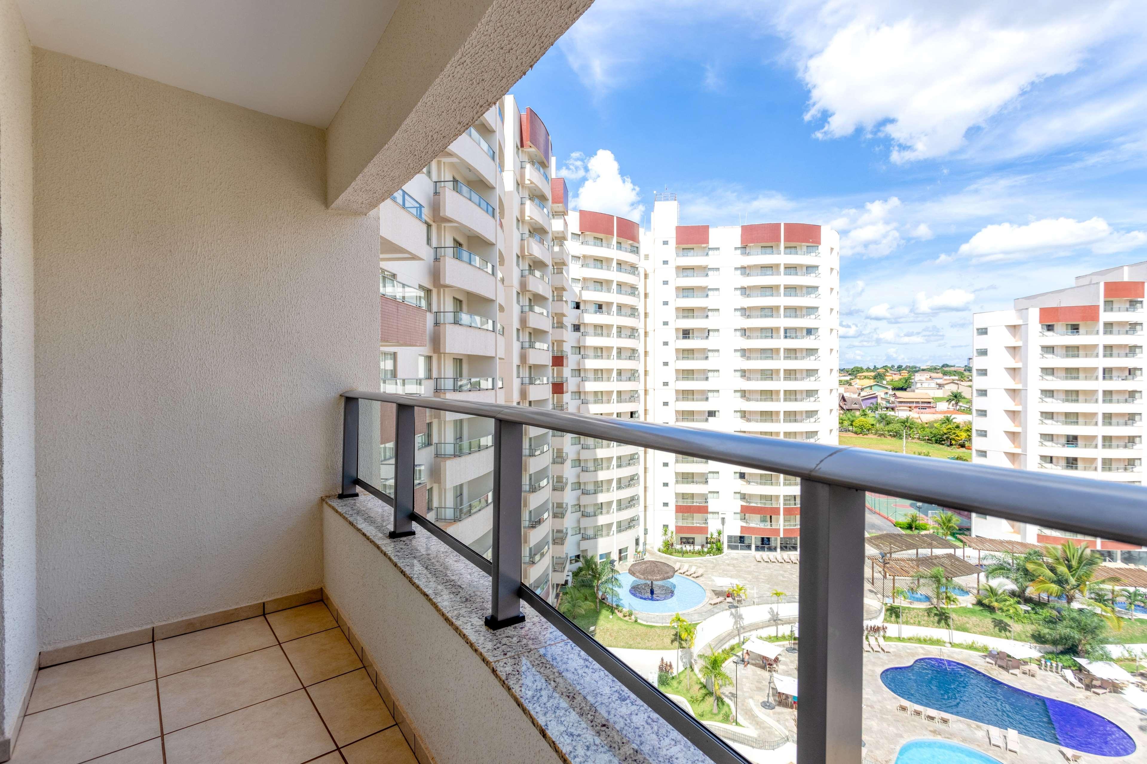 Wyndham Olimpia Royal Hotels Extérieur photo A balcony in a condominium in Brazil